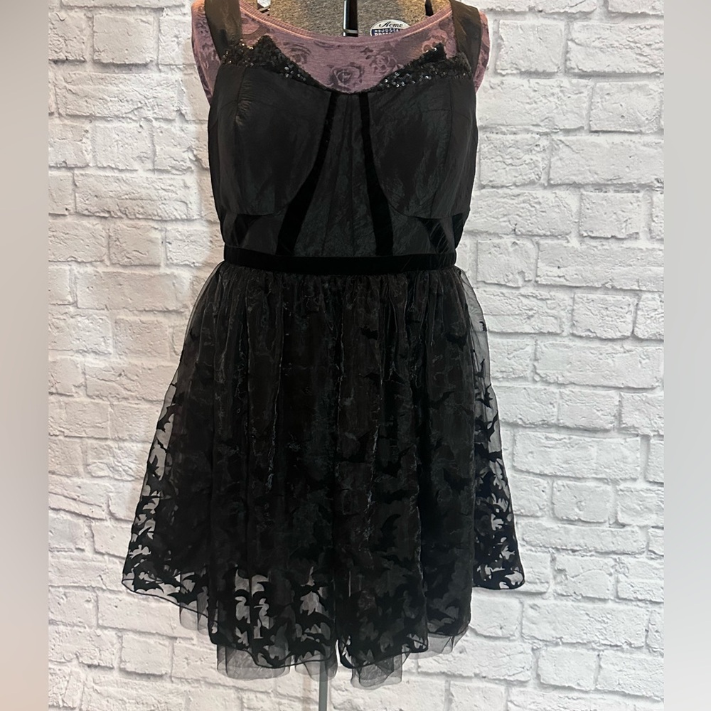 DC Comics Limited Edition Batman Formal Dress sz 16 - Picture 2 of 6